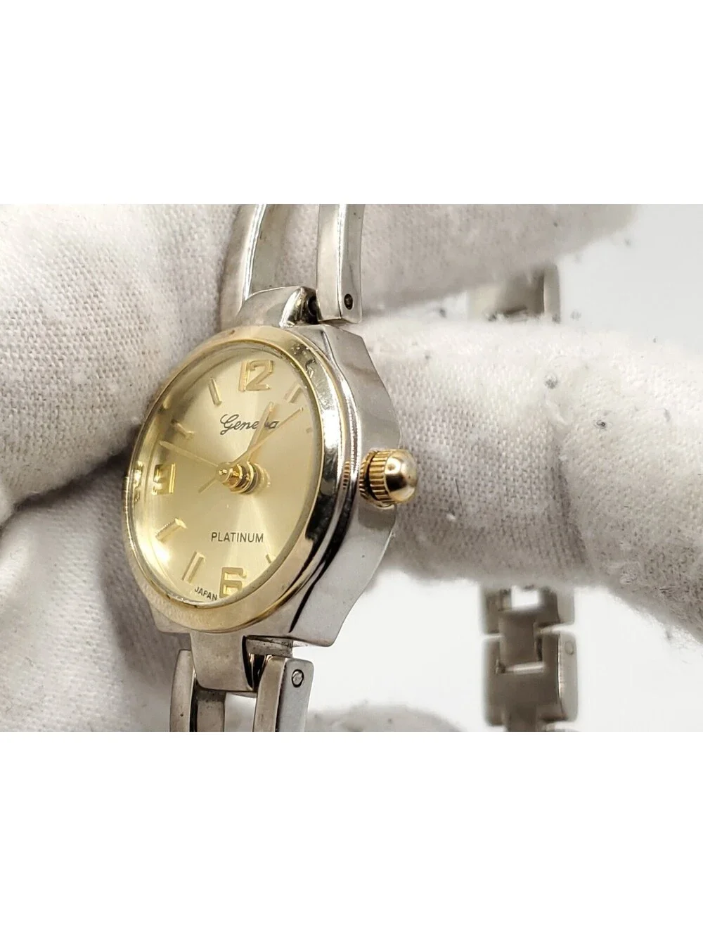 Geneva Platinum Quartz Womens Watch New Battery Two-Tone Gold Tone Dial 21mm